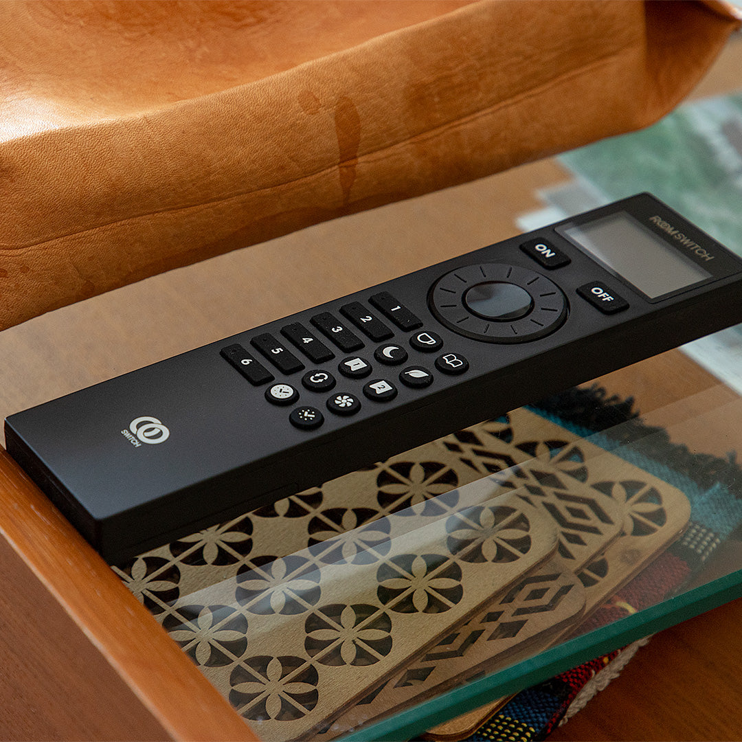 壁に立てかけて使う間接照明 NYOI(ニョイ)